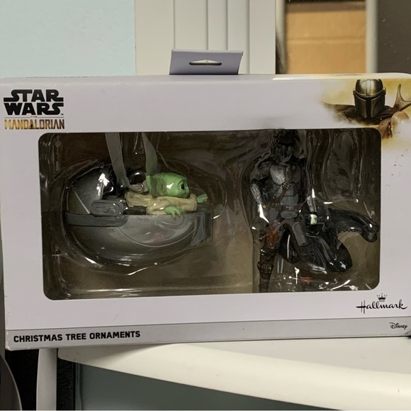 HALLMARK STAR WARS THE MANDALORIAN The Child & Mando ORNAMENT SET! Christmas NIB - Picture 3 of 4